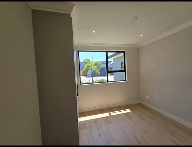 3 BEDROOM HOUSE FOR SALE IN NEW SALT ROCK CITY